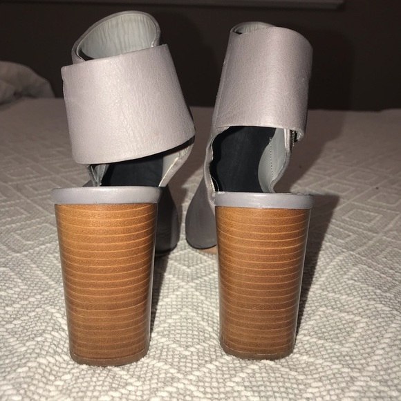 Vince. Faye open toe gray leather booties - Picture 3 of 3